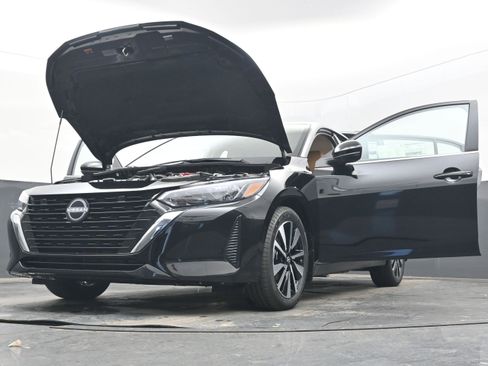 New 2025 Nissan Sentra SV w/ SV Premium Package image 39