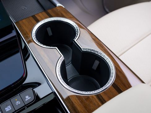 New 2026 Cadillac Escalade Platinum Sport w/ LPO, ONYX Package image 35