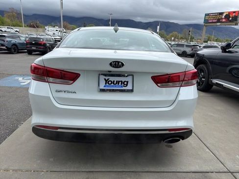 Used 2017 Kia Optima LX image 6
