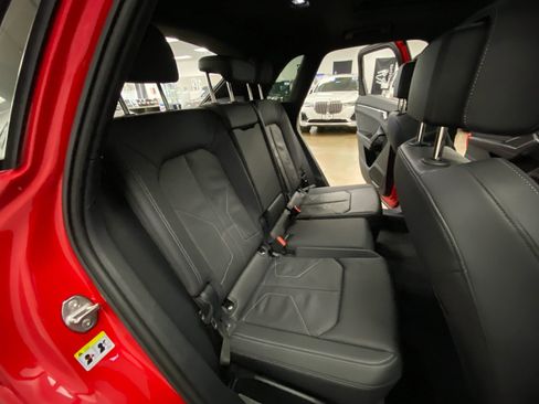 Used 2024 Audi Q3 2.0T Premium AWD/4WD image 16