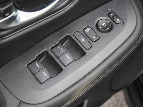 Used 2023 Honda HR-V LX image 27