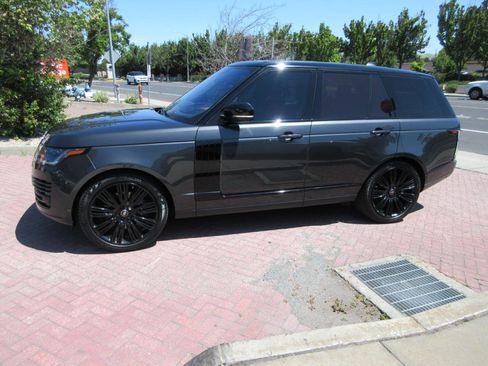 Used 2019 Land Rover Range Rover Supercharged AWD/4WD image 3