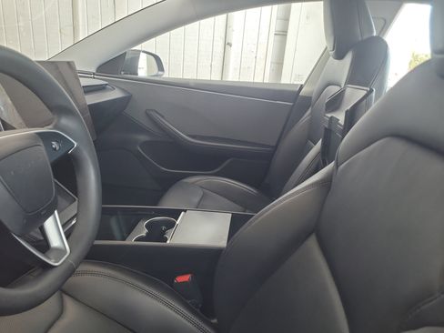 Used 2024 Tesla Model 3 Long Range RWD image 10