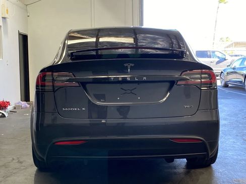Used 2017 Tesla Model X 75D image 3