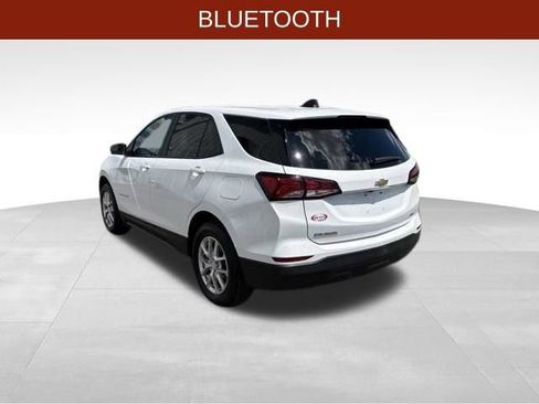 Used 2023 Chevrolet Equinox LS w/ LS Convenience Package AWD/4WD image 5