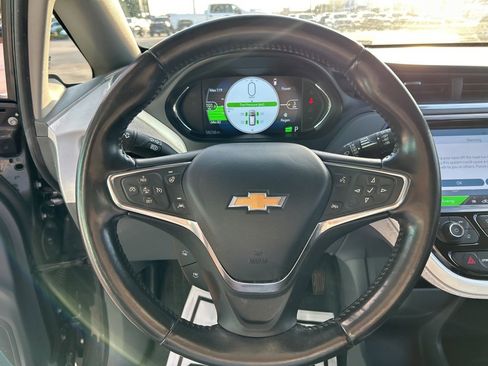 Used 2020 Chevrolet Bolt Premier w/ Infotainment Package image 17