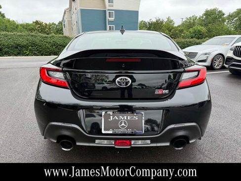 Used 2025 Toyota GR86 Premium w/ Performance Package RWD image 6