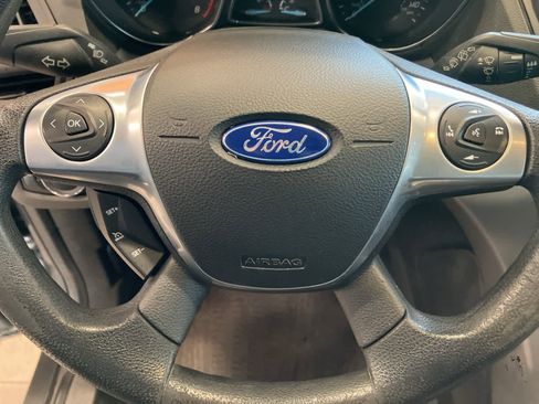 Used 2015 Ford Escape SE image 15
