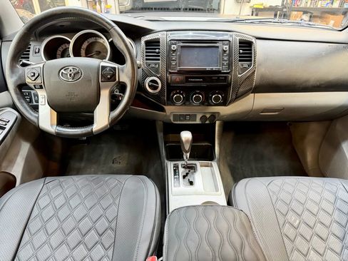 Used 2015 Toyota Tacoma Pickup 4D 5 ft image 12