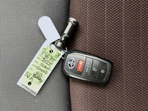 Used 2025 Toyota Corolla SE w/ SE Premium Package FWD image 28