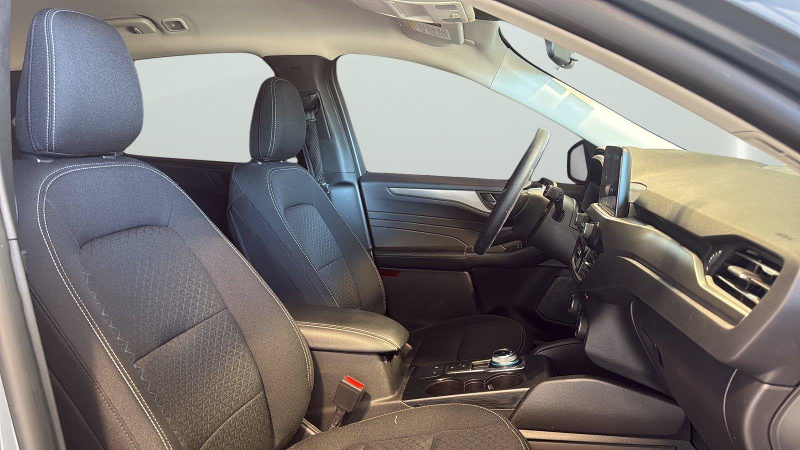 Used 2024 Ford Escape Active w/ Cold Weather Package FWD image 14