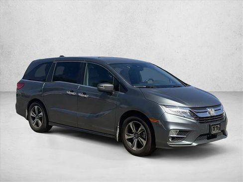 Used 2018 Honda Odyssey Touring image 4