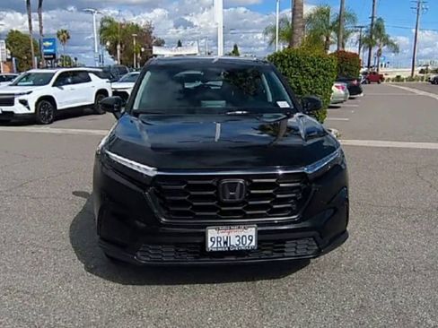 Used 2025 Honda CR-V LX image 3