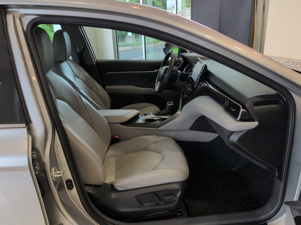 Used 2023 Toyota Camry XLE FWD image 46