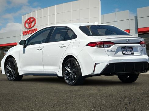 Used 2026 Toyota Corolla SE w/ SE Package FWD image 5