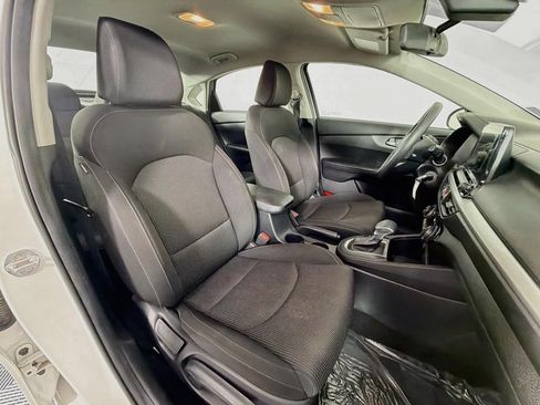 Used 2019 Kia Forte LXS FWD image 31
