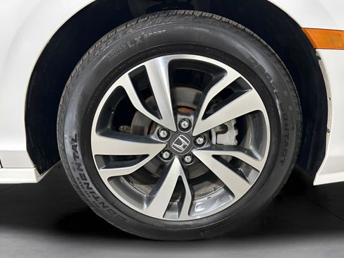 Used 2023 Honda Odyssey Touring image 11