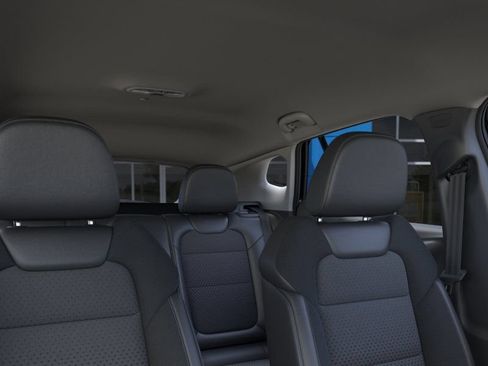 New 2026 Chevrolet Trax LT w/ Midnight Edition FWD image 32