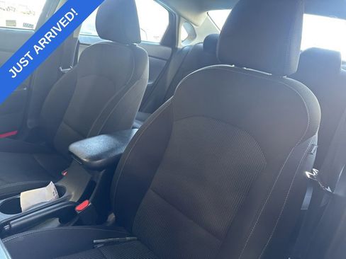 Used 2021 Kia Forte LXS image 6