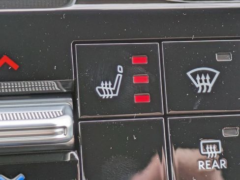 New 2025 Nissan Armada SL w/ Captain's Chari Seat Package image 23