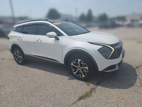 Certified 2025 Kia Sportage EX w/ EX Premium Package AWD/4WD image 9