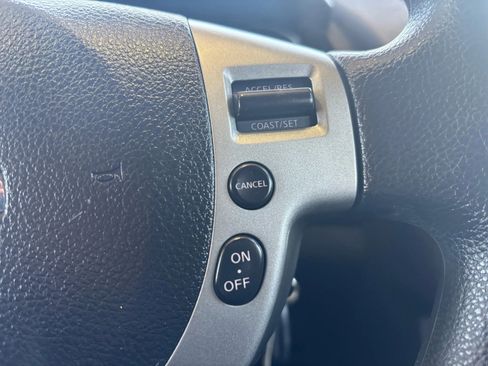 Used 2012 Nissan Rogue SV w/ Premium Pkg image 15