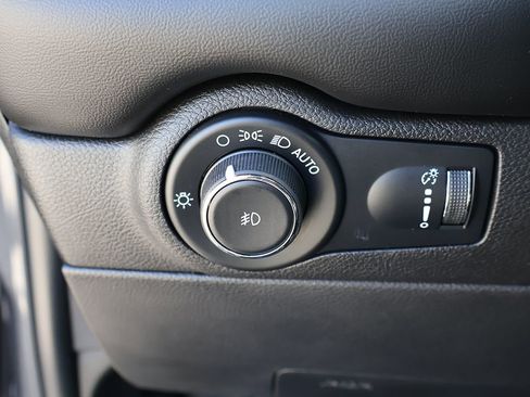 Used 2023 Dodge Durango R/T RWD image 43