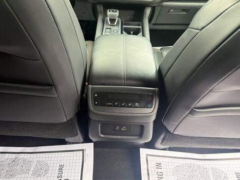 Used 2022 Nissan Pathfinder SL w/ Lighting Package (N92) AWD/4WD image 20