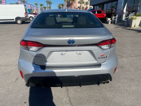 Used 2024 Toyota Corolla SE w/ SE Package FWD image 7