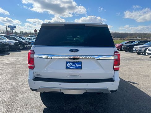 Used 2020 Ford Expedition XLT image 7