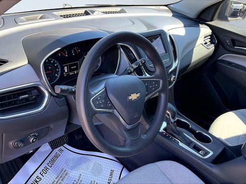 Used 2022 Chevrolet Equinox LS w/ Driver Confidence II Package image 16