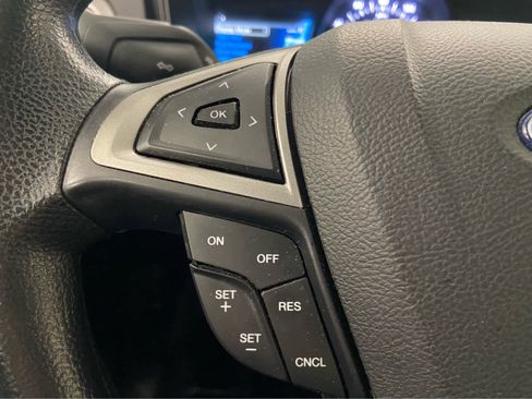 Used 2018 Ford Fusion SE w/ Fusion SE Technology Package image 20