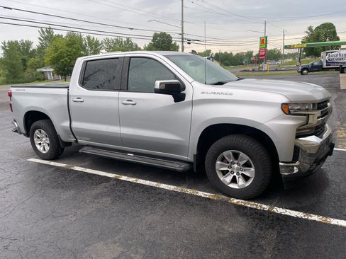 Used 2020 Chevrolet Silverado 1500 LT w/ Fleet Comfort Package AWD/4WD image 6