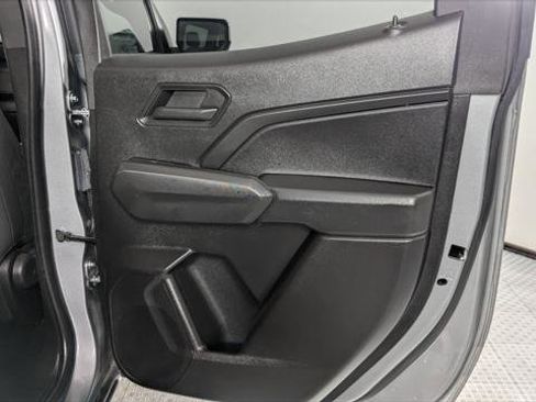 Used 2023 Chevrolet Colorado W/T image 18