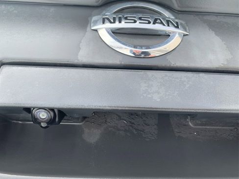 Used 2021 Nissan Frontier SV image 15