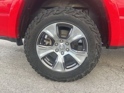 Used 2019 RAM 1500 Laramie w/ Sport Appearance Package image 41