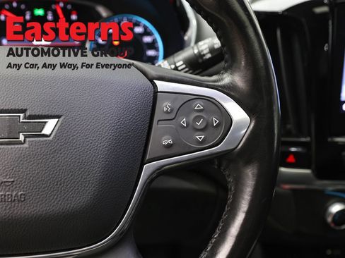 Used 2021 Chevrolet Traverse RS AWD/4WD image 16