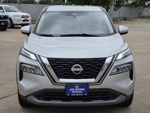 Used 2023 Nissan Rogue SV FWD image 3