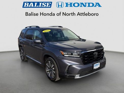 Used 2023 Honda Pilot Touring image 12