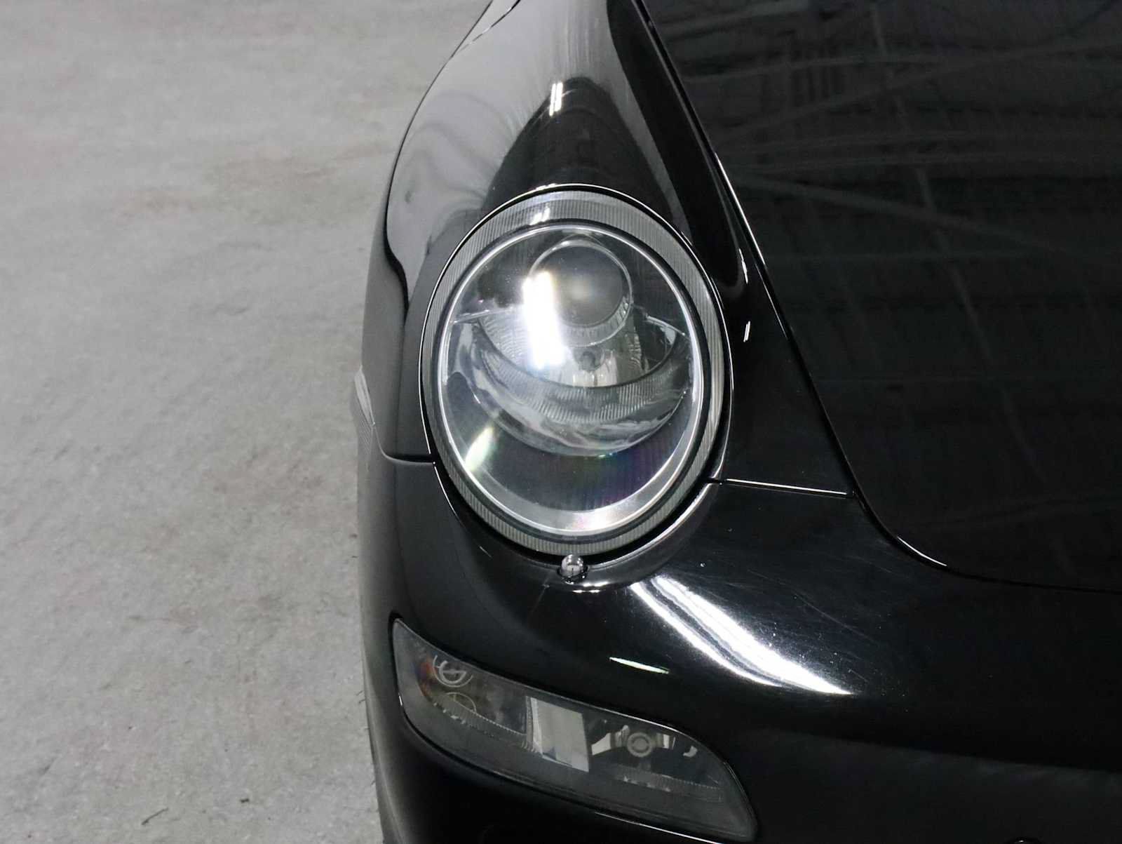 Used 2005 Porsche 911 Carrera S RWD image 15