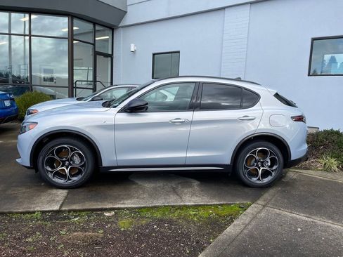 New 2024 Alfa Romeo Stelvio Ti AWD/4WD image 4