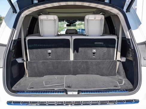 Used 2022 Mercedes-Benz GLS 450 4MATIC image 25