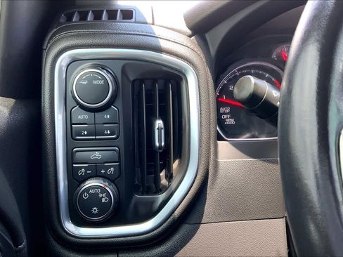 Used 2022 Chevrolet Silverado 1500 LT AWD/4WD image 33