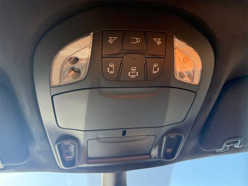New 2026 Chrysler Pacifica Pinnacle image 26