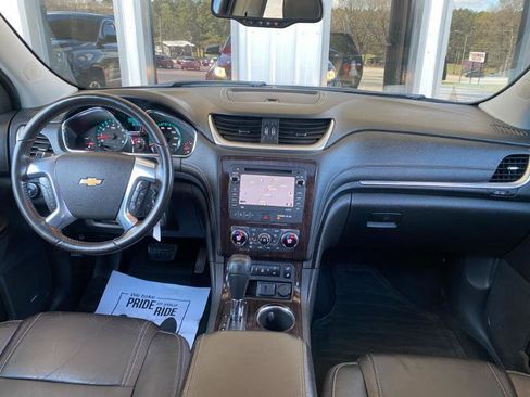Used 2015 Chevrolet Traverse LT image 21