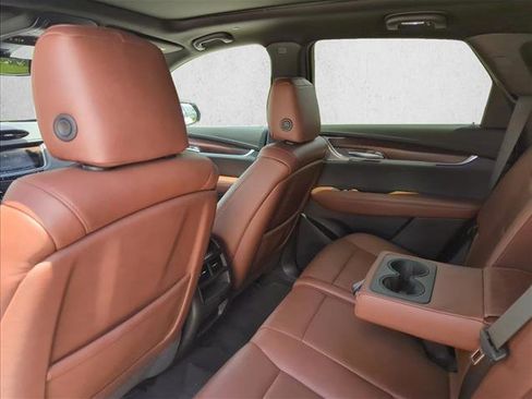 Used 2023 Cadillac XT5 Premium Luxury w/ Technology Package FWD image 18