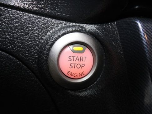 Used 2017 Nissan Sentra SR w/ SR Midnight Edition image 14