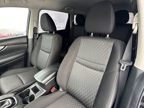 Used 2017 Nissan Rogue S image 24