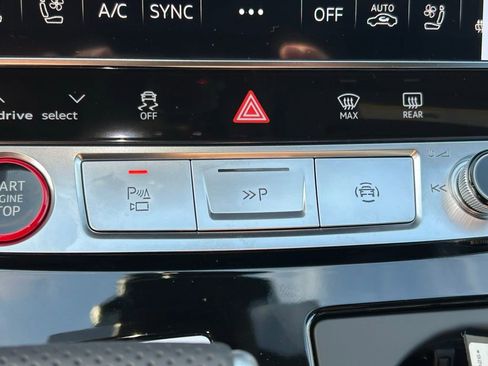 New 2026 Audi SQ8 Prestige AWD/4WD image 37