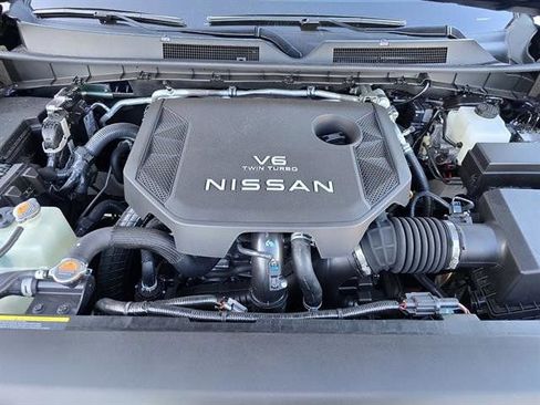 New 2025 Nissan Armada SL w/ Captain's Chari Seat Package image 31